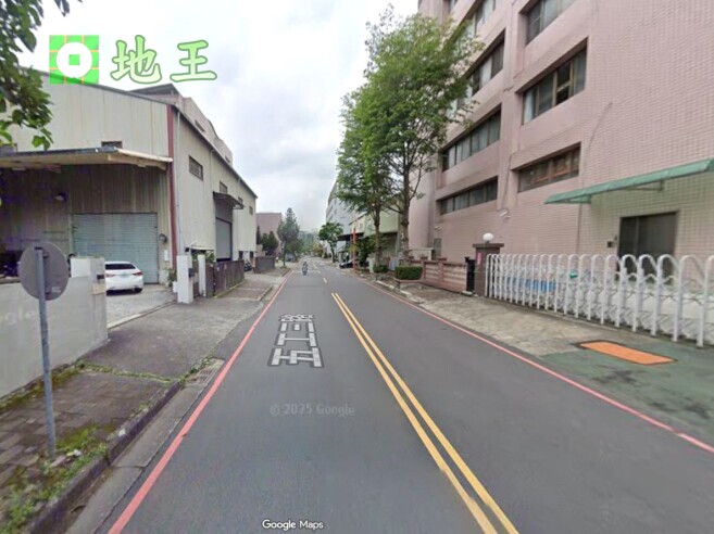 新北市 新北產業園區 五X路廠房出租｜200坪挑高11米鋼構廠房｜雙面臨路｜貨櫃可達 物件編號 20057