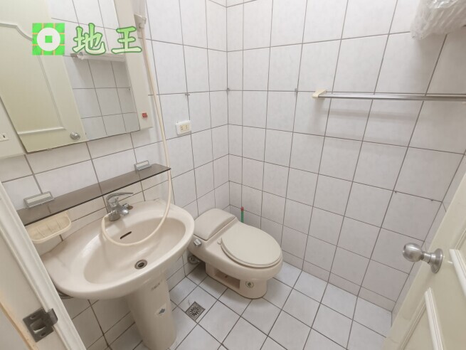 新北市 蘆洲區 蘆洲和平路廠辦出租｜60坪辦公廠辦｜近捷運｜可工廠公司登記 物件編號 20320