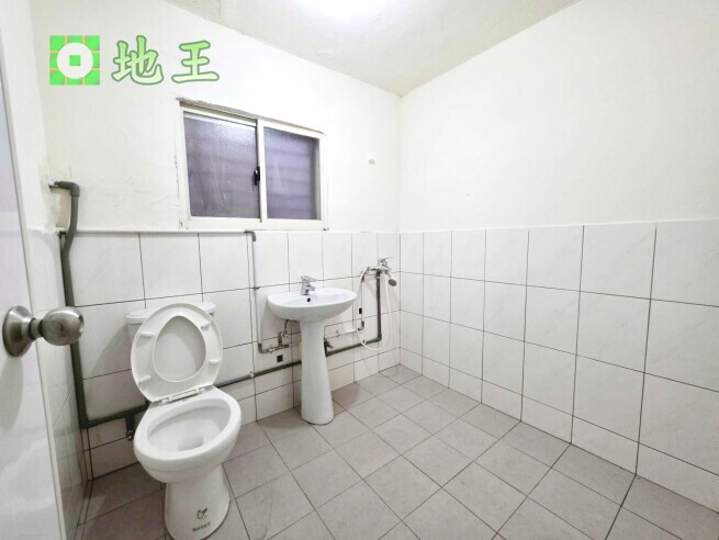 新北市 三重區 光復路二段透天廠房出租｜135坪整棟廠房｜門口可停車 物件編號 19868