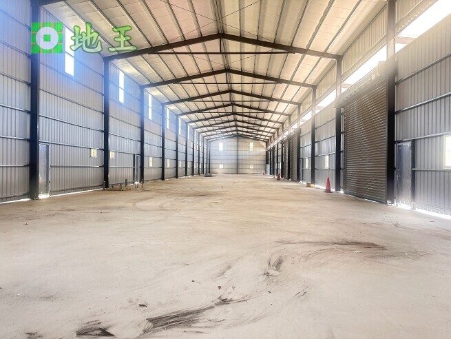 新北市 板橋區 僑中一街廠房出租｜270坪挑高鐵皮屋廠房｜可分租｜門口可停車 物件編號 20557