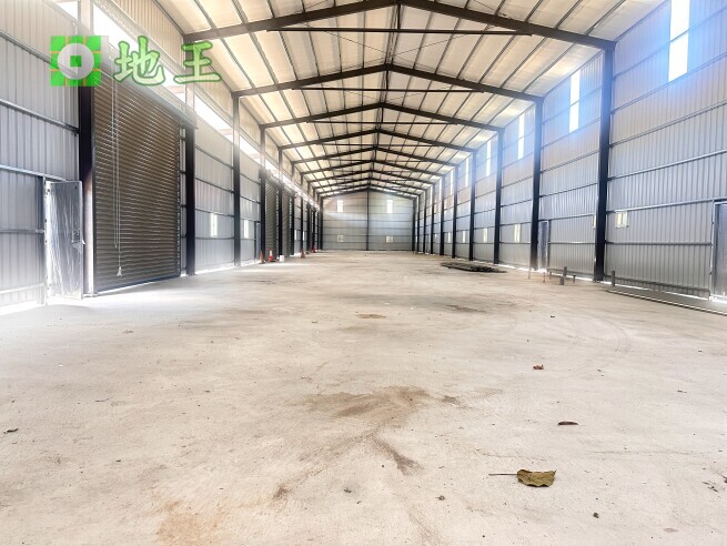 新北市 板橋區 僑中一街廠房出租｜270坪挑高鐵皮屋廠房｜可分租｜門口可停車 物件編號 20557