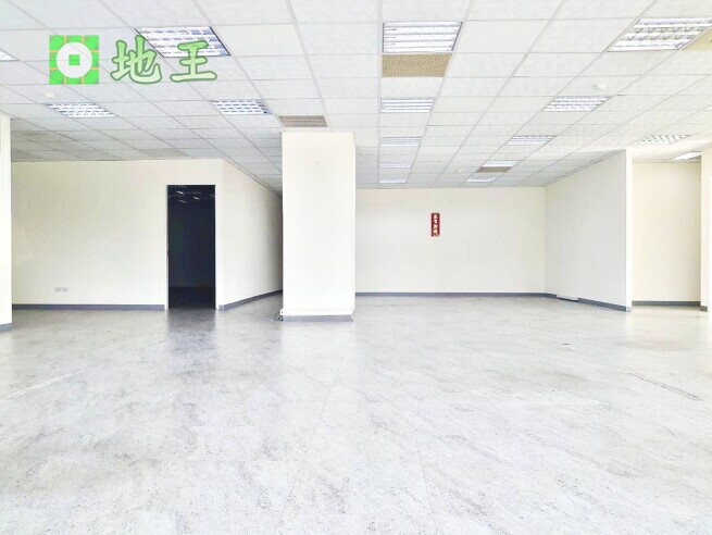 新北市 新北產業園區 五X路廠辦出租｜241坪｜貨梯2部｜附汽車位 物件編號 20616