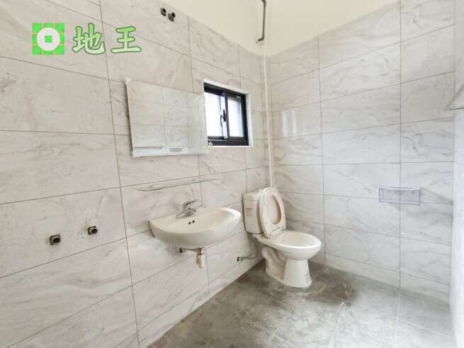 新北市 新莊區 頭前庄捷運廠房出租｜120坪廠房＋50坪空地｜可停5–8台車 物件編號 20635