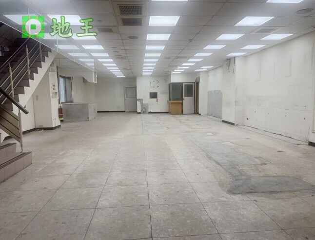新北市 三重區 正義北路廠房出租｜232坪地點佳｜車潮人潮多 物件編號 20645