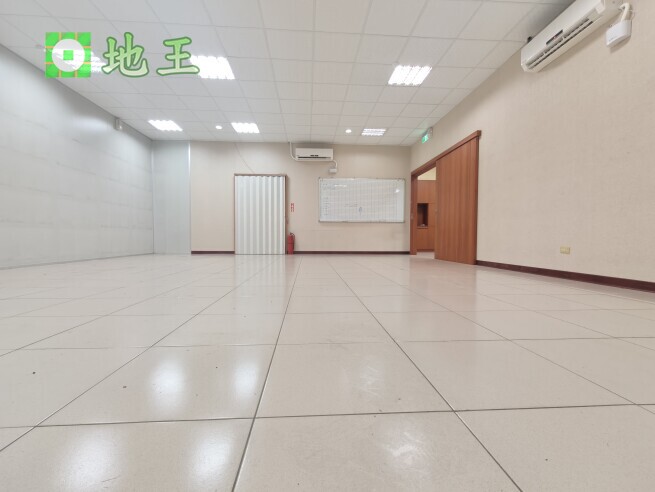 新北市 新北產業園區 五X路廠辦出租｜150坪｜近捷運｜貨櫃可進出 物件編號 20619